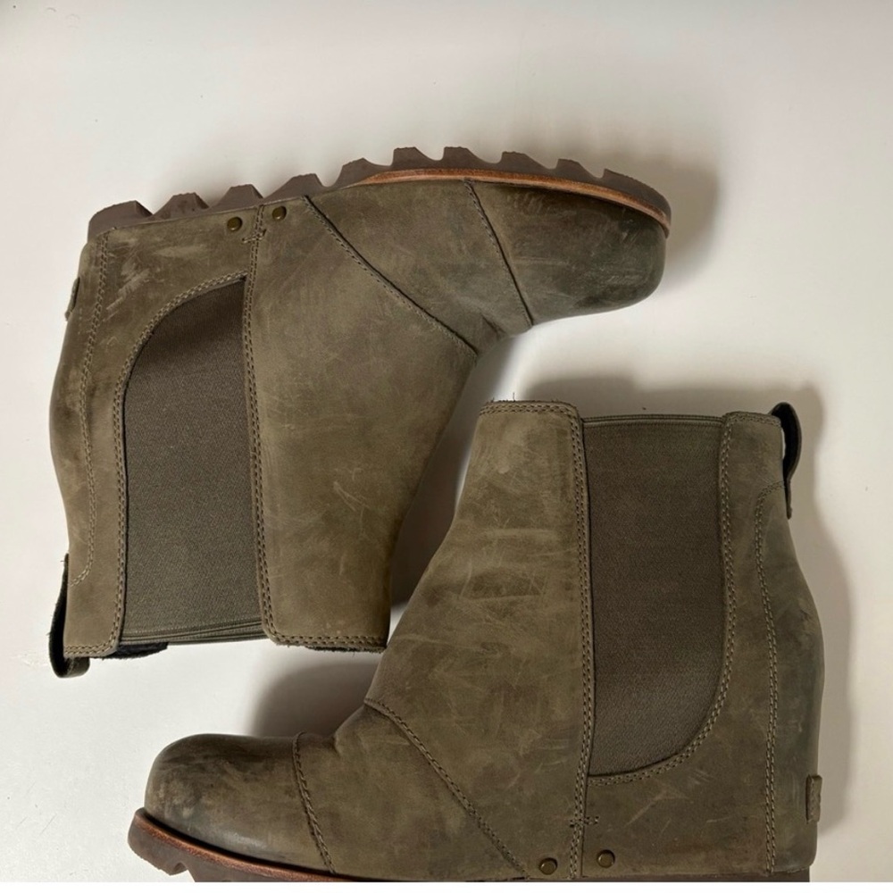 Sorel Joan of Arc wedge boots army green size 9.5 women’s